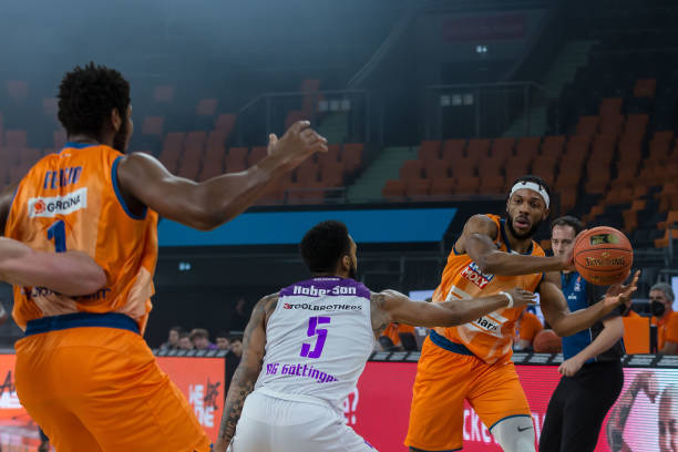 立足仍需要 立足仍需要